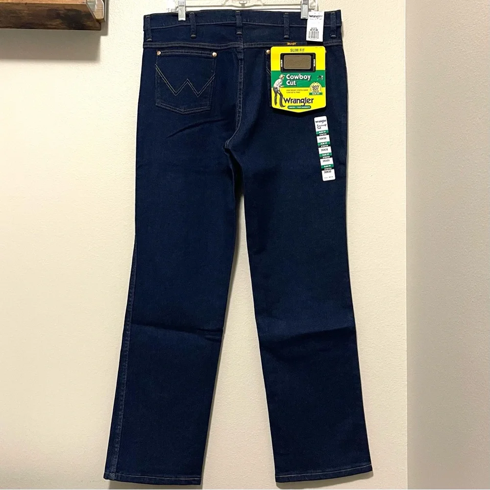 NWT Wrangler Slim Fit Jeans - Cowboy Cut & Stretchy - Size 35 | 32